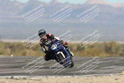 media/Dec-07-2025-CVMA (Sun) [[3e7d2de5dc]]/Race 8-Middleweight Shootout/